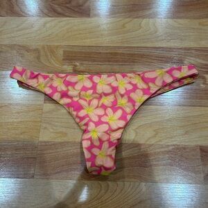Benoa Swim Plumeria Hina Bottoms Size L